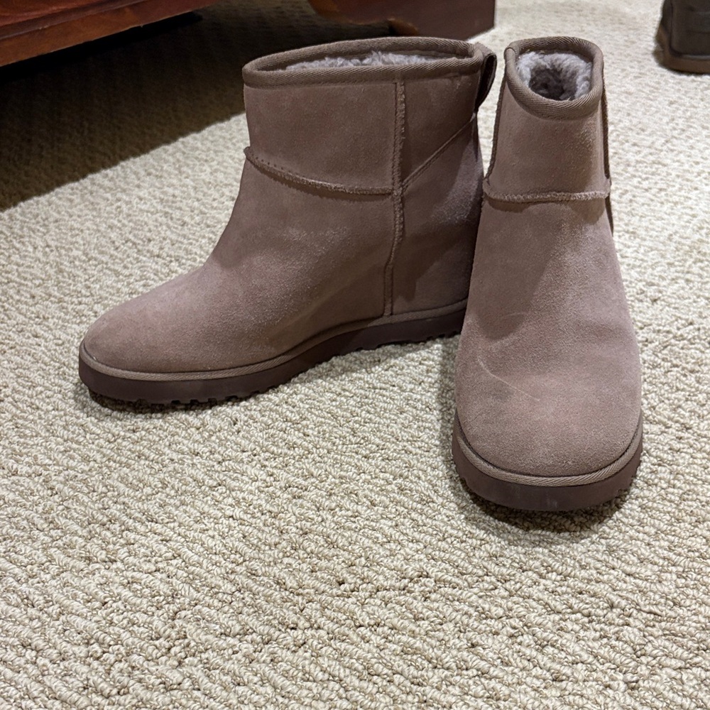 UGG Classic Femme Mini Wedge boot